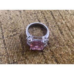 Elegant Silver Ring with Pink Stone